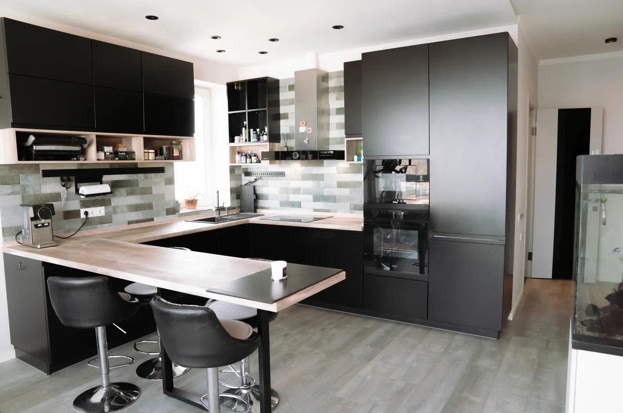 Фото №7: 2-комнатная квартира 77 м² - Краснодар, Центральный внутригородской округ, мкр. Центральный, ул. Коммунаров, 270к1