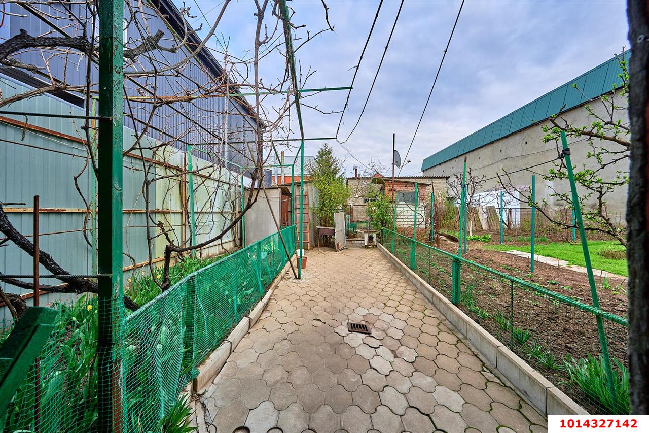 Фото №2: Часть дома 63 м² + 3.24 сот. - Краснодар, Покровка, ул. Садовая, 102