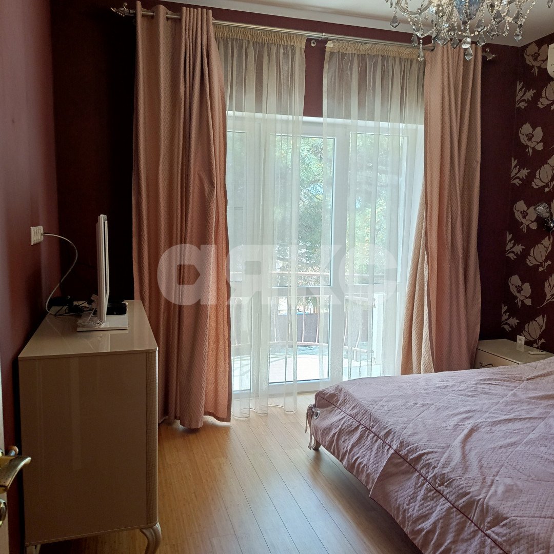 Фото №6: 2-комнатная квартира 74 м² - Геленджик, ул. Садовая, 51