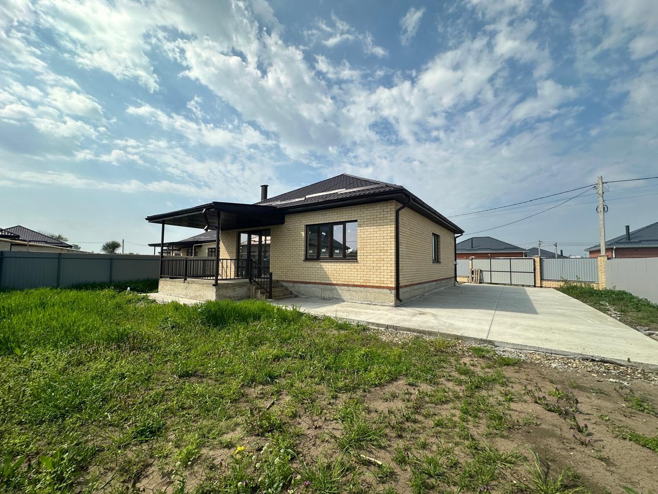 Фото №1: Дом 113 м² + 6 сот. - Старокорсунская, мкр. Карасунский внутригородской округ, ул. Школьная