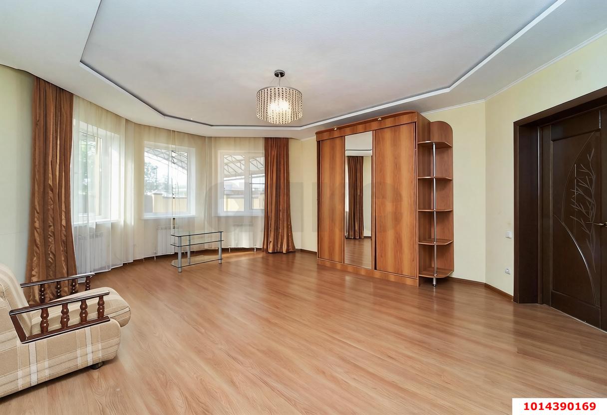 Фото №2: Дом <span class="whitespace-nowrap">150 м²</span> <span class="whitespace-nowrap">+ 5.09 сот.</span>, <span class="whitespace-nowrap">2 эт.</span> - Краснодар, Карасунский внутригородской округ, ж/р Новознаменский, ул. Соборная, 102