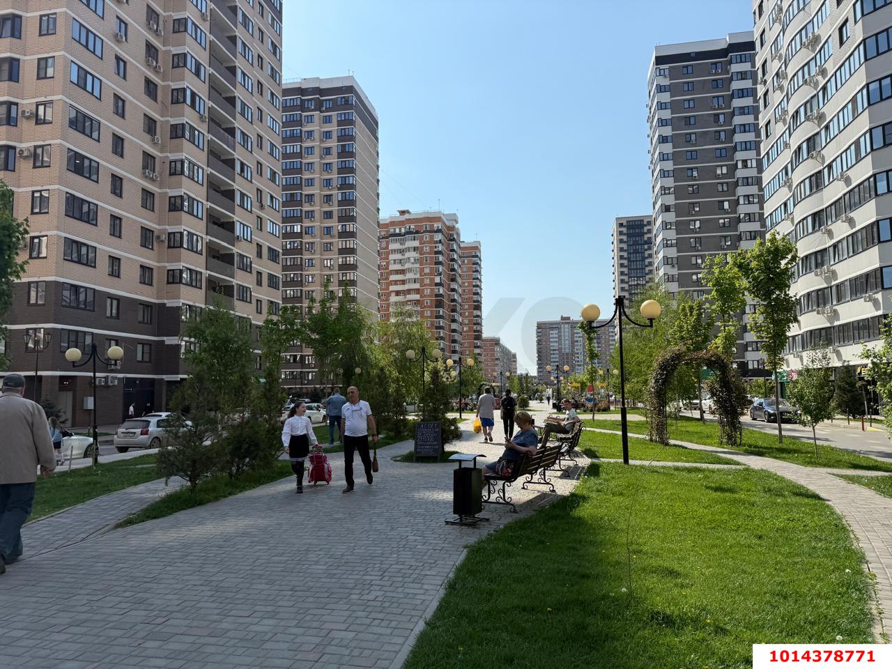 Фото №4: Торговое помещение 61 м² - Краснодар, жилой комплекс Атлант, ул. Адмирала Крузенштерна, 6/3