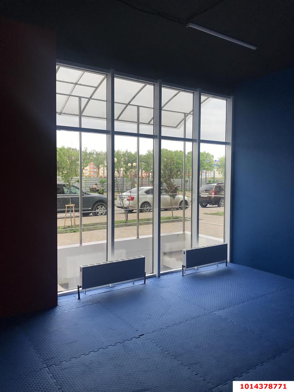 Фото №3: Торговое помещение 61 м² - Краснодар, жилой комплекс Атлант, ул. Адмирала Крузенштерна, 6/3