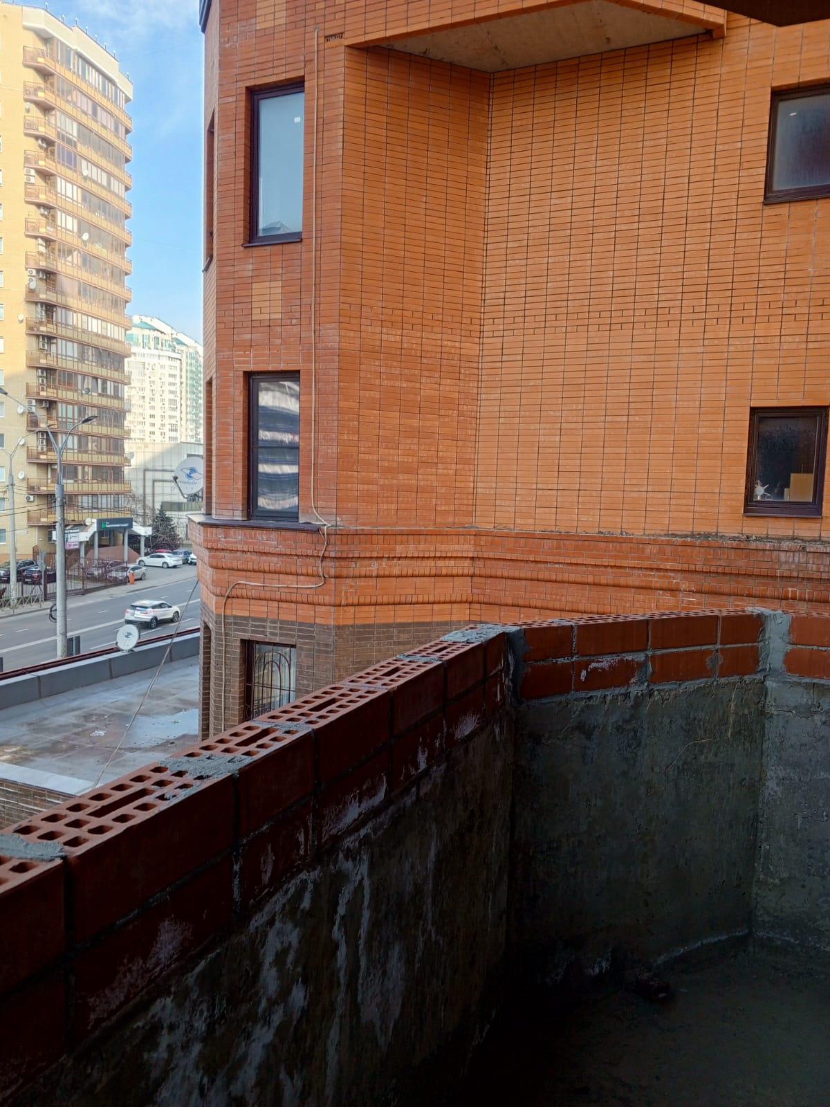 Фото №10: 3-комнатная квартира 103 м² - Краснодар, Центральный внутригородской округ, Западный внутригородской округ, мкр. Центральный, ул. Кубанская набережная, 58