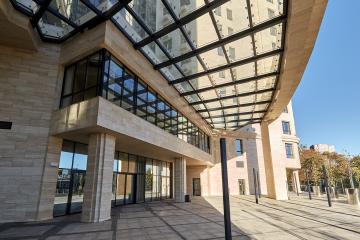 Фото №3: 2-комнатная квартира 74 м² - Краснодар, мкр. жилой комплекс Девелопмент Плаза, ул. имени 40-летия Победы, 33Г