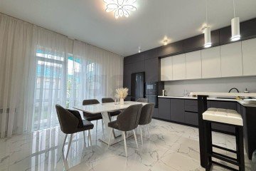 Фото №1: Дом 140 м² - Краснодар, п. коттеджный  Изумрудный Город, ул. имени Героя Василия Глаголева, 16к1