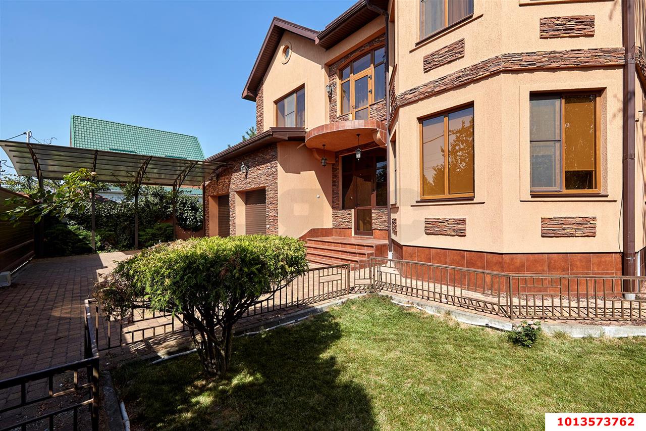 Фото №1: Дом 423 м² + 6.5 сот. - Краснодар, Прикубанский внутригородской округ, мкр. 40 лет Победы, пр-д 3-й  Некрасова, 34