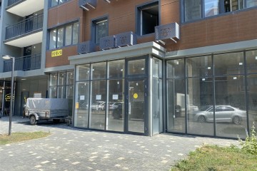 Фото №1: Торговое помещение 97 м² - Краснодар, мкр. жилой комплекс Россинский Парк, ул. Командорская, 15