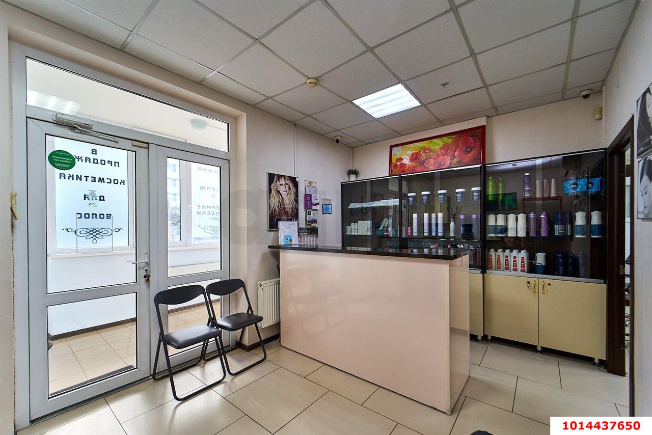 Фото №10: Торговое помещение 167 м² - Краснодар, Центральный, ул. Кубанская Набережная, 37