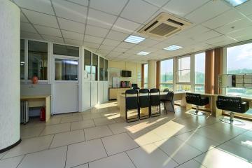 Фото №1: Коммерция 166 м² - Краснодар, мкр. Центральный, ул. Кубанская набережная, 37