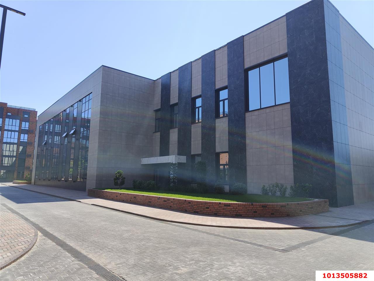 Фото №2: Торговое помещение 1345 м² - Краснодар, Фестивальный, ул. Круговая, 4/1