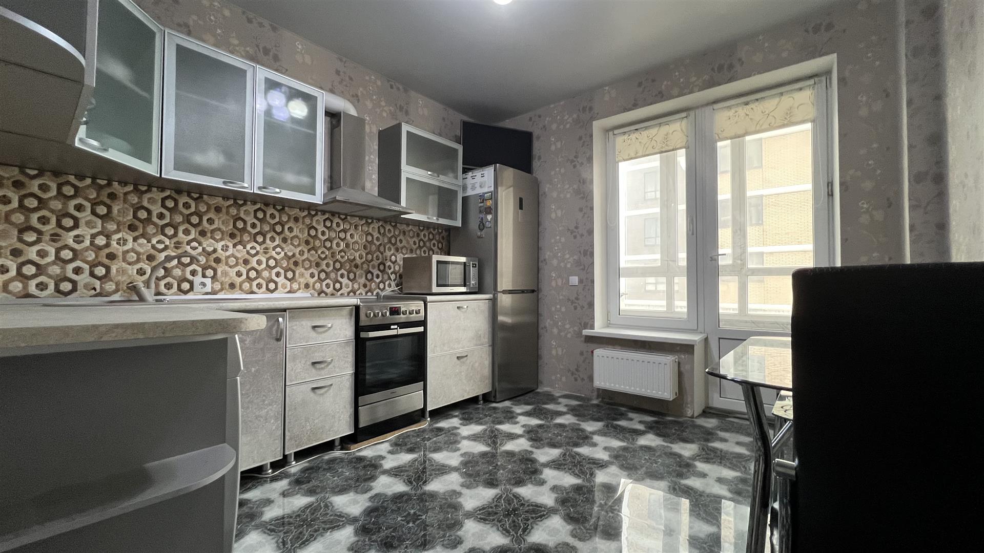 Фото №1: 1-комнатная квартира 47 м² - Краснодар, Карасунский внутригородской округ, жилой комплекс Империал, ж/м Пашковский, ул. Леонида Лаврова, 8к4