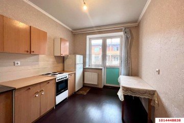 Фото №1: 1-комнатная квартира 37 м² - Краснодар, мкр. Музыкальный, ул. имени Сергея Есенина, 151