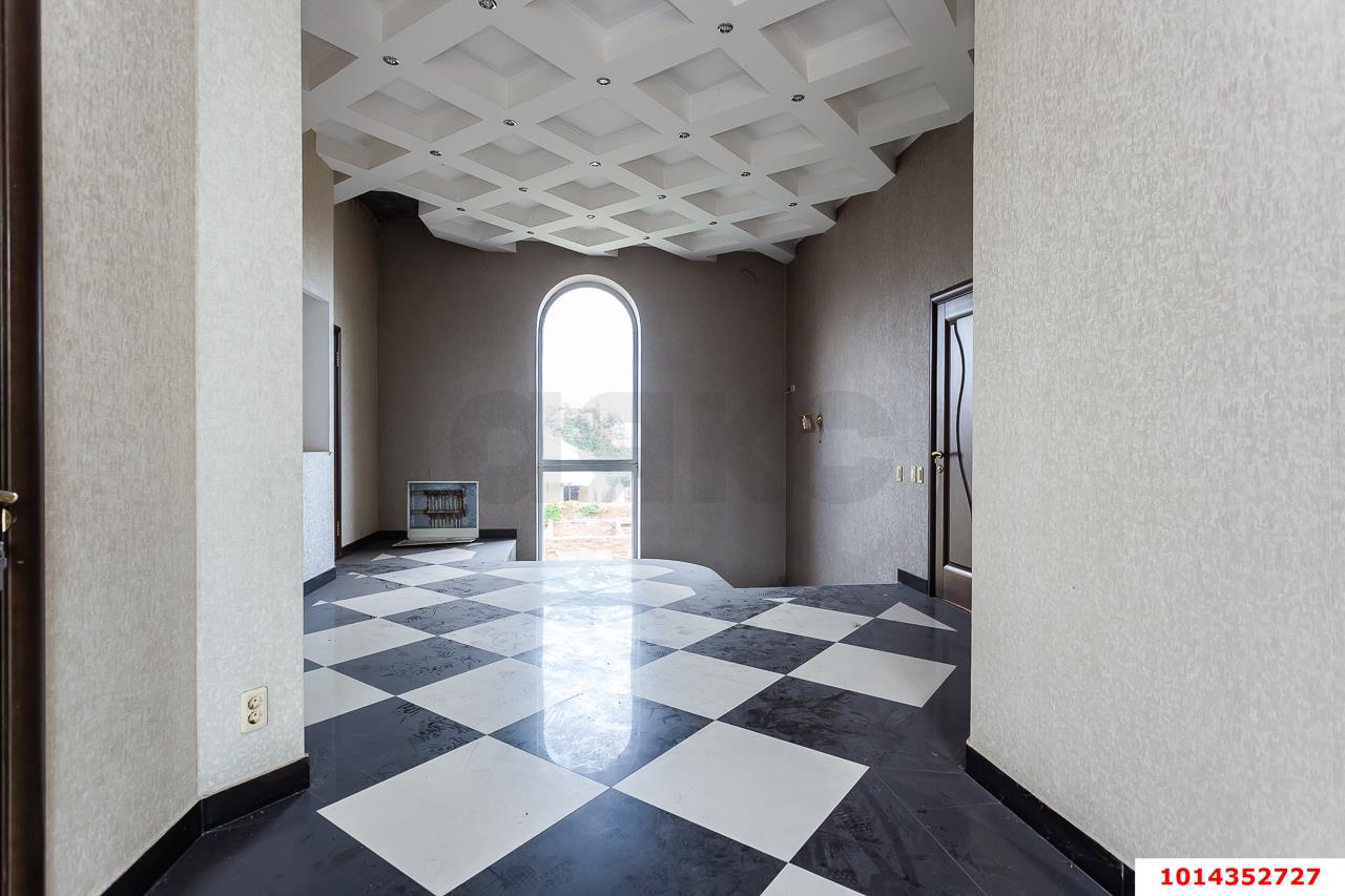 Фото №10: Дом 346 м² + 4 сот. - Краснодар, Прикубанский внутригородской округ, Завод Радиоизмерительных Приборов, п. Калинино, ул. Рощинская, 51