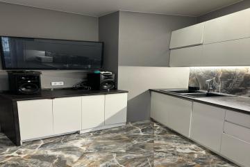 Фото №2: 2-комнатная квартира 89 м² - Краснодар, мкр. Черёмушки, ул. Вишняковой, 1/23к2