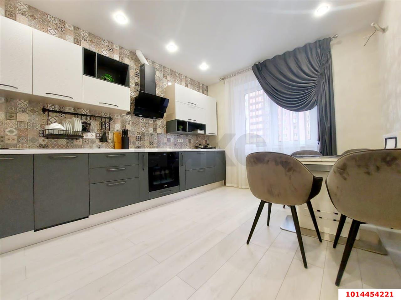 Фото №1: 2-комнатная квартира 61 м² - Краснодар, жилой комплекс Керченский, ул. им. Героя Сарабеева В.И., 5к1