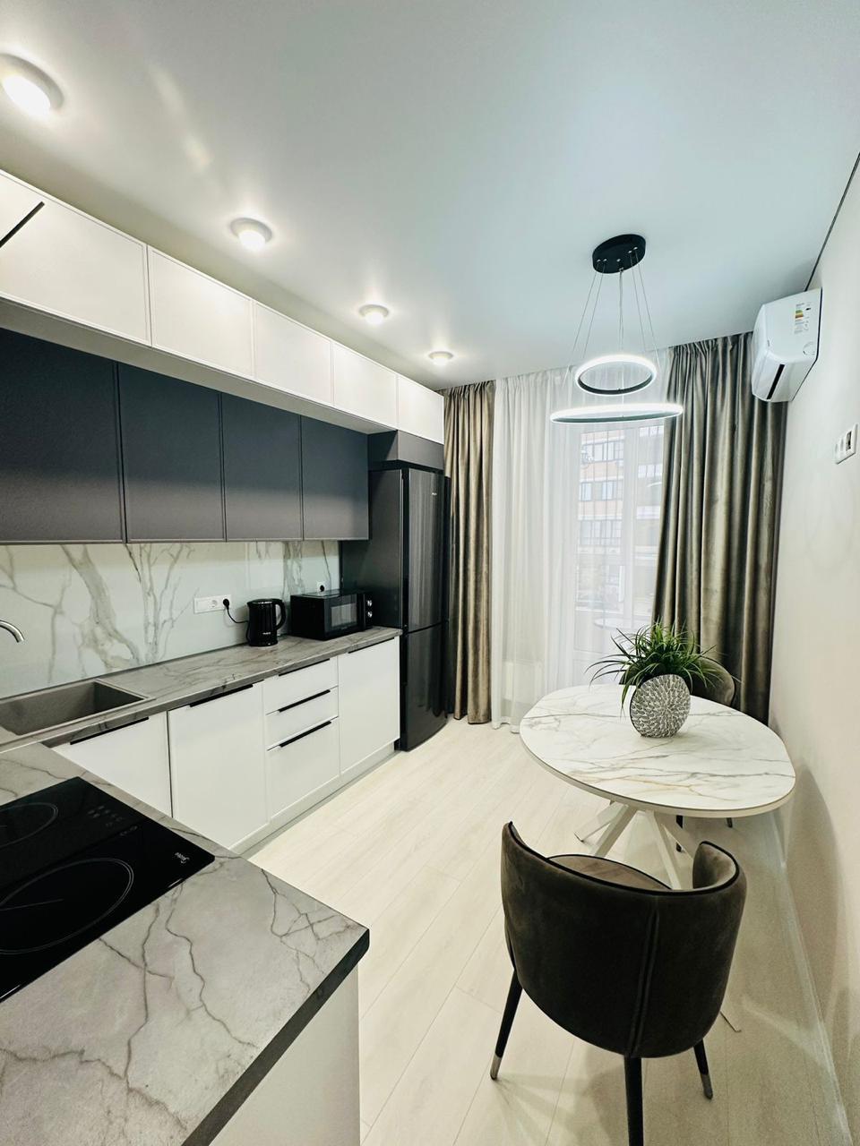 Фото №1: 2-комнатная квартира 39 м² - Краснодар, Пашковский, Карасунский внутригородской округ, мкр. жилой комплекс Империал, ул. Леонида Лаврова, 8к1ск2