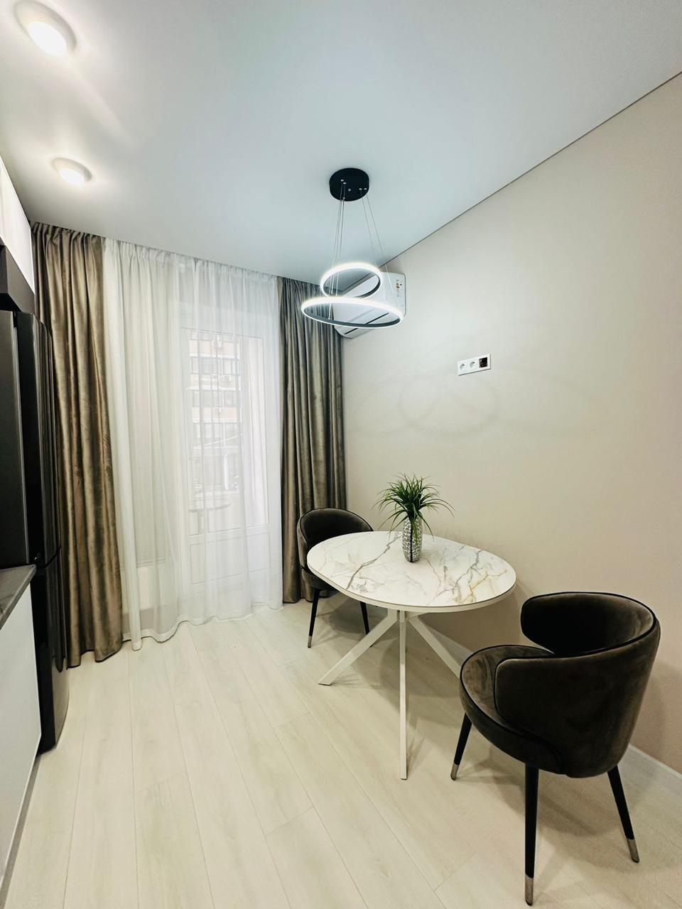 Фото №3: 2-комнатная квартира 39 м² - Краснодар, Пашковский, Карасунский внутригородской округ, мкр. жилой комплекс Империал, ул. Леонида Лаврова, 8к1ск2