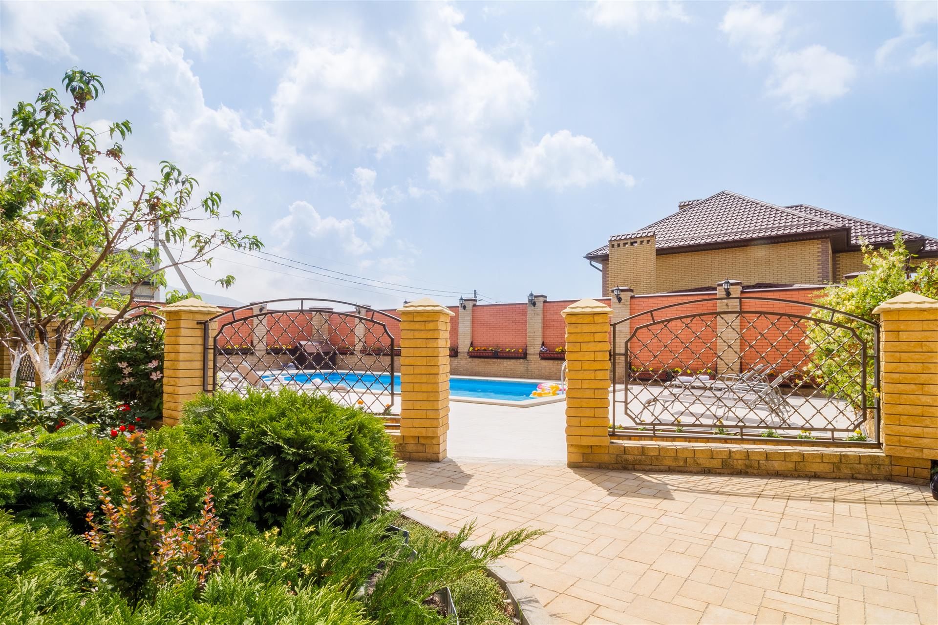 Фото №4: Коммерция 855 м² - Южная Озереевка, ул. Ильича, 10