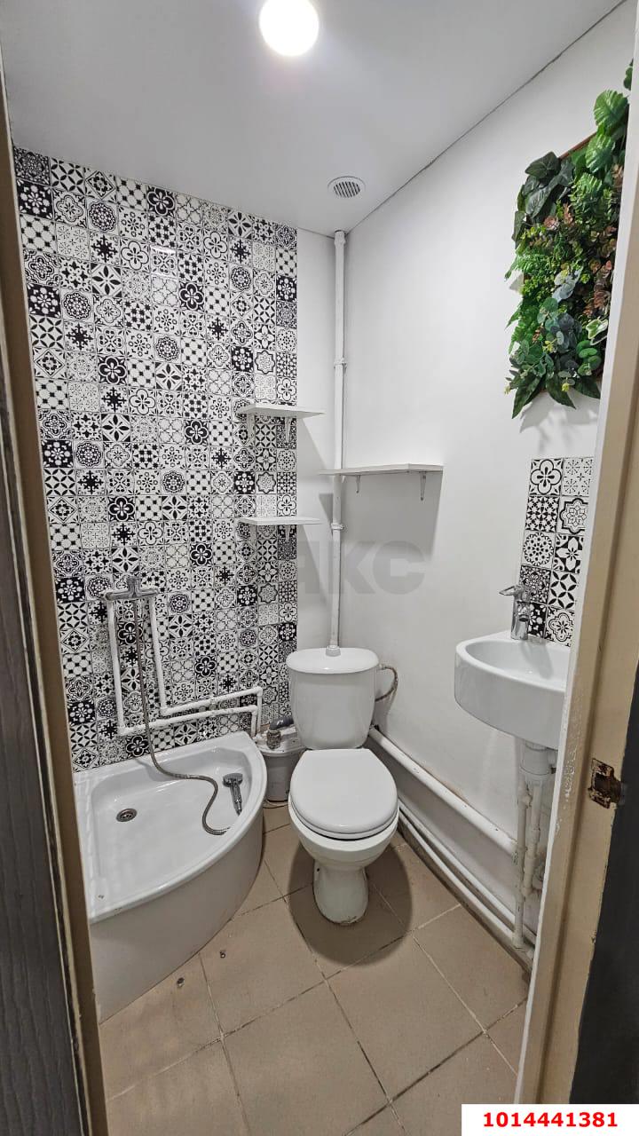 Фото №8: Торговое помещение 24 м² - Российский, Прикубанский внутригородской округ, ул. Измаильская, 10