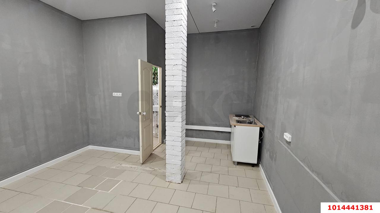 Фото №6: Торговое помещение 24 м² - Российский, Прикубанский внутригородской округ, ул. Измаильская, 10