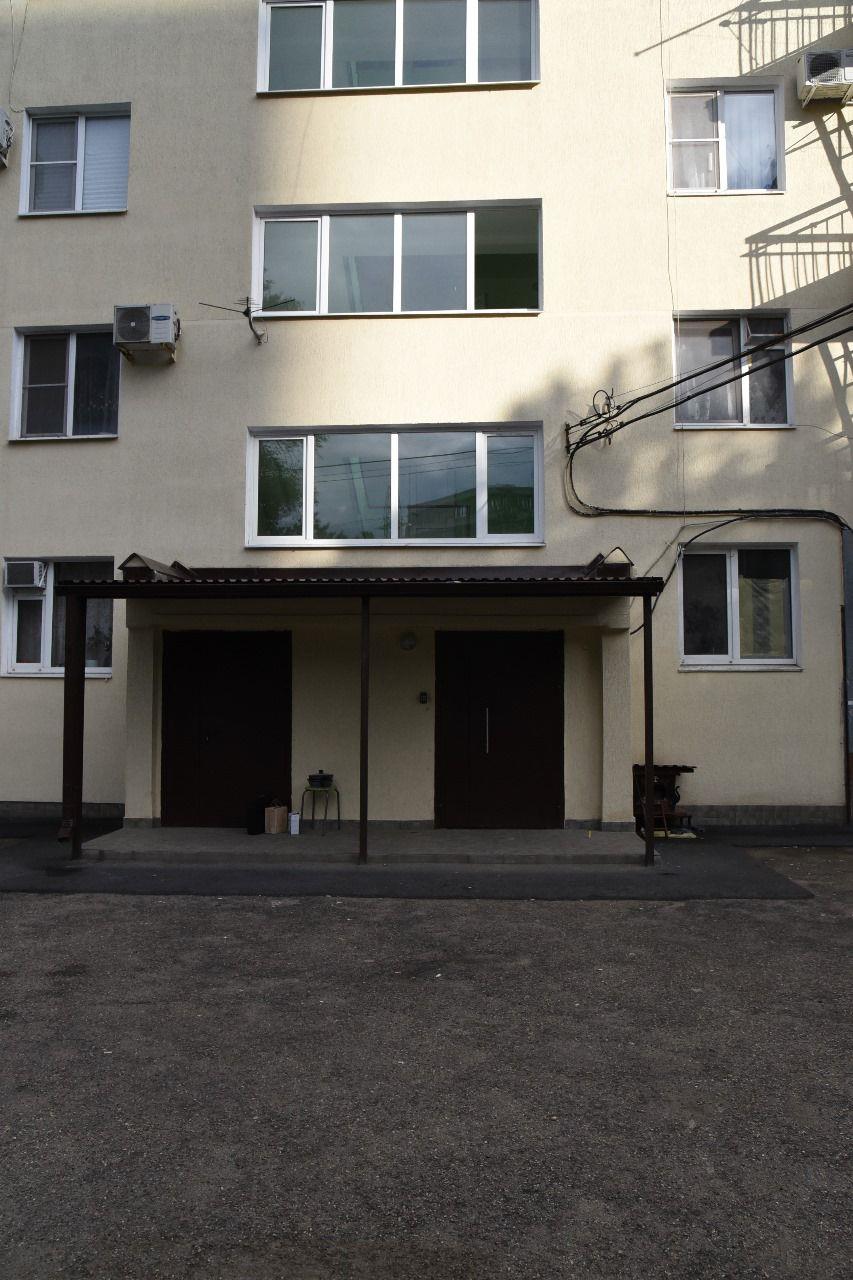 Фото №7: Комната 12 м² - Краснодар, Центральный внутригородской округ, мкр. Школьный, ул. Тихорецкая, 9