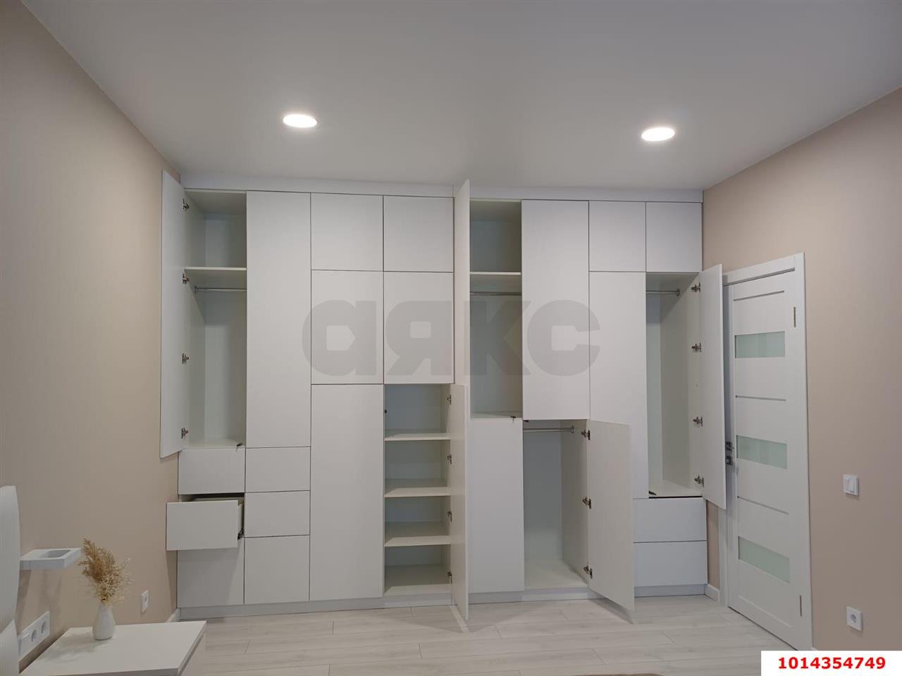 Фото №4: 2-комнатная квартира 72 м² - Краснодар, жилой комплекс Гарантия, ул. Восточно-Кругликовская, 42/3к2