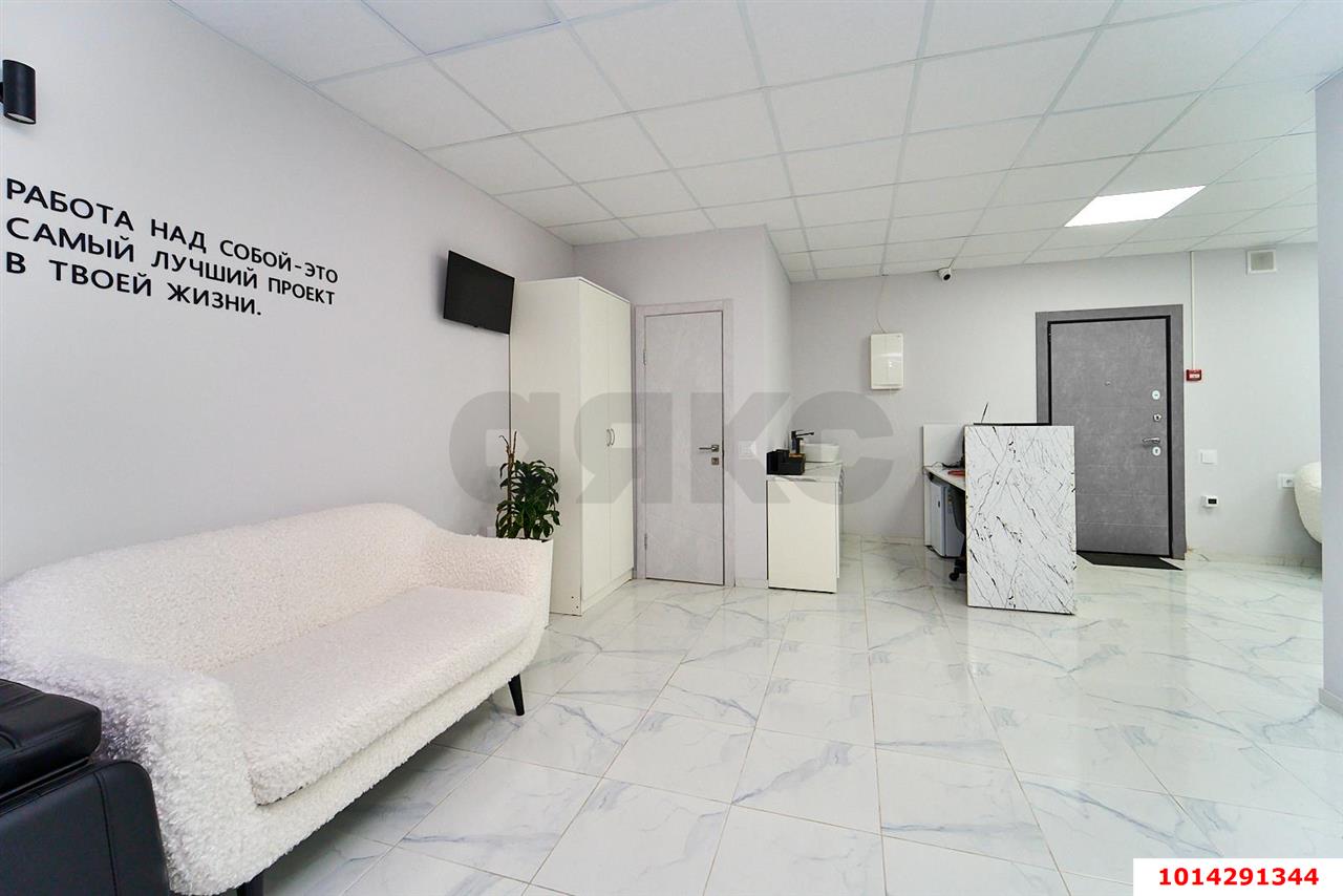 Фото №3: Торговое помещение 51 м² - Краснодар, жилой комплекс Рекорд, ул. Новороссийская, 90/2к2