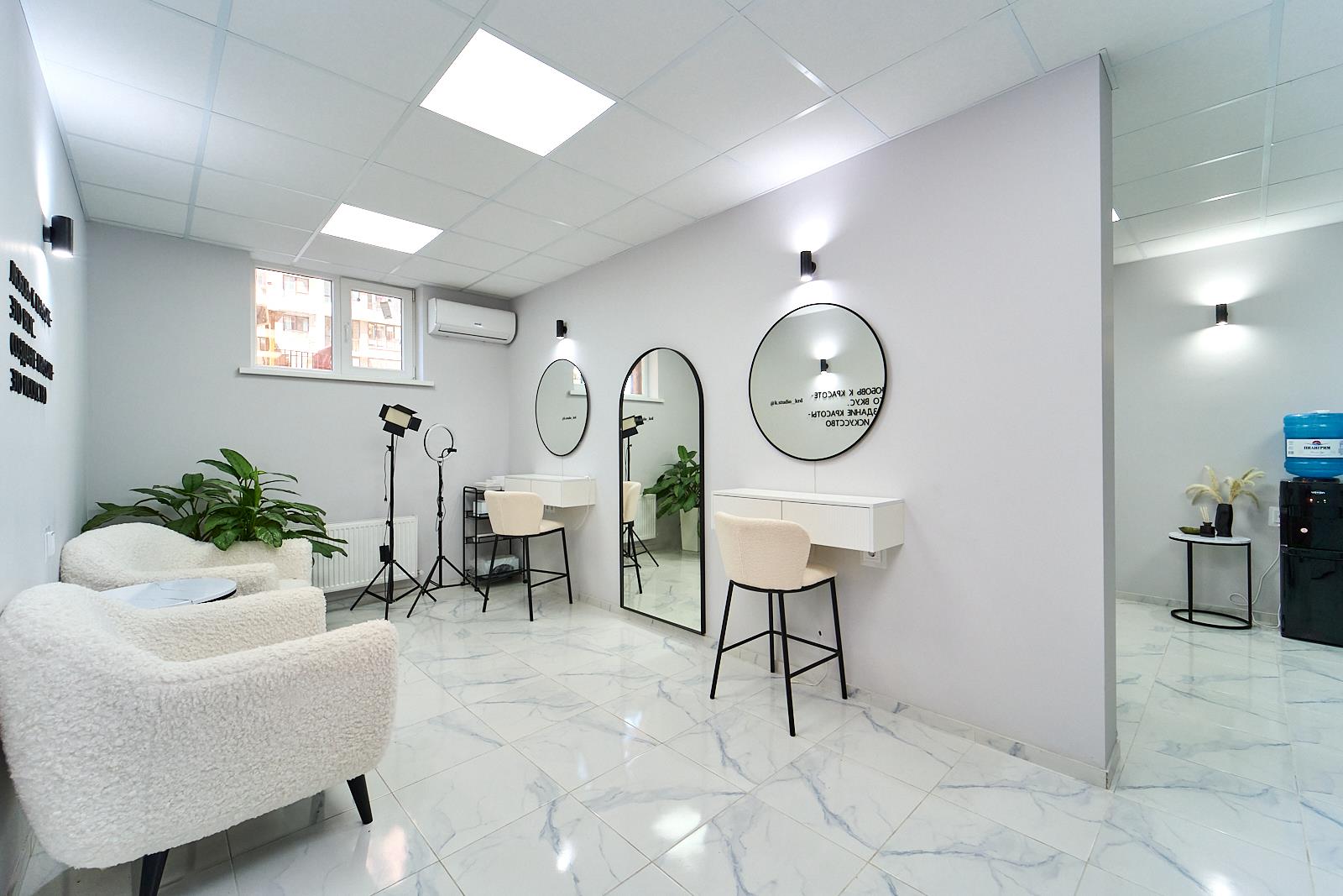 Фото №1: Коммерция 50 м² - Краснодар, Карасунский внутригородской округ, Центральный внутригородской округ, Черёмушки, мкр. жилой комплекс Рекорд, ул. Новороссийская, 90/2к2