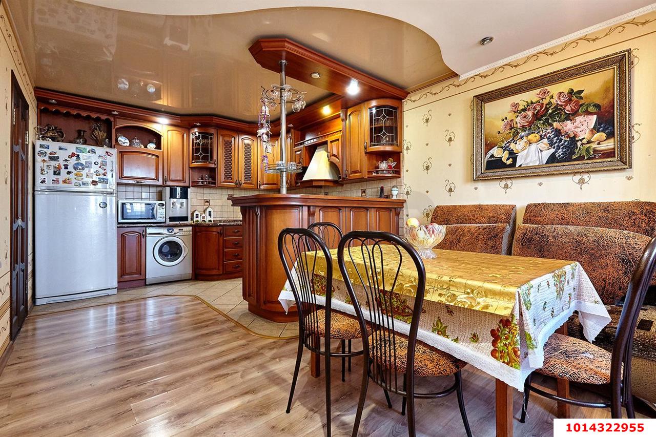 Фото №1: 3-комнатная квартира 86 м² - Краснодар, Прикубанский внутригородской округ, Круглик, мкр. Школьный, ул. Школьная, 13/2