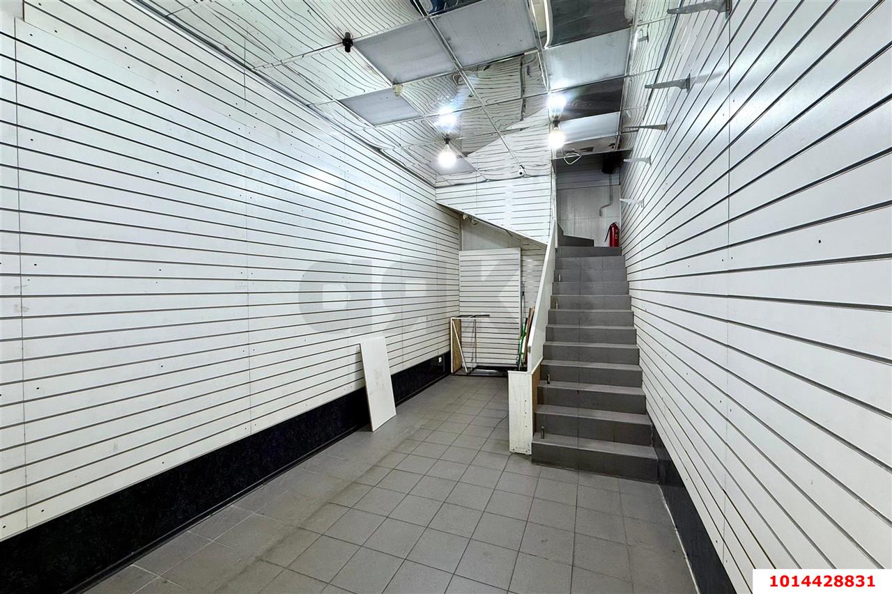 Фото №2: Торговое помещение 47 м² - Краснодар, Дубинка, ул. Новороссийская, 2А