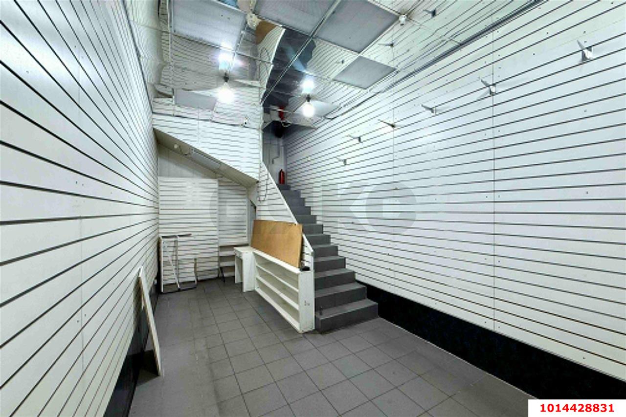 Фото №3: Коммерция 46 м² - Краснодар, Центральный внутригородской округ, мкр. Дубинка, ул. Новороссийская, 2А