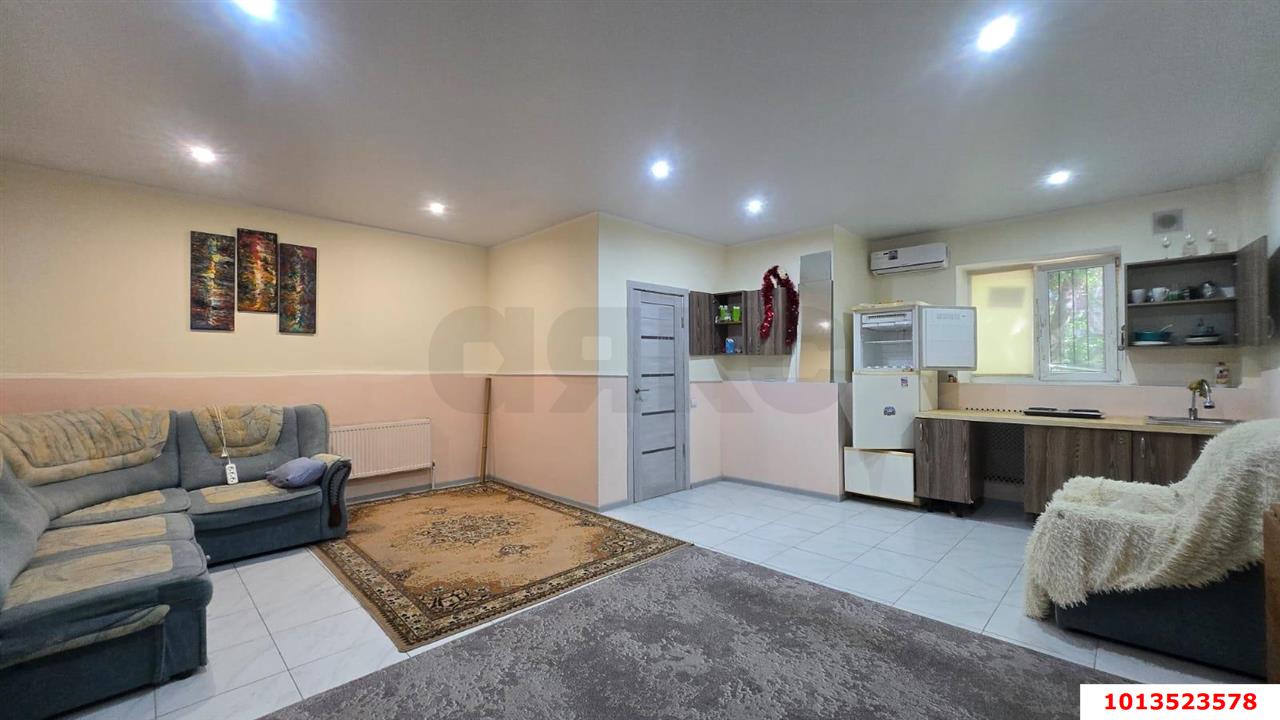 Фото №1: 1-комнатная квартира 35 м² - Краснодар, Прикубанский внутригородской округ, Завод Радиоизмерительных Приборов, мкр. Музыкальный, ул. Агрохимическая, 103