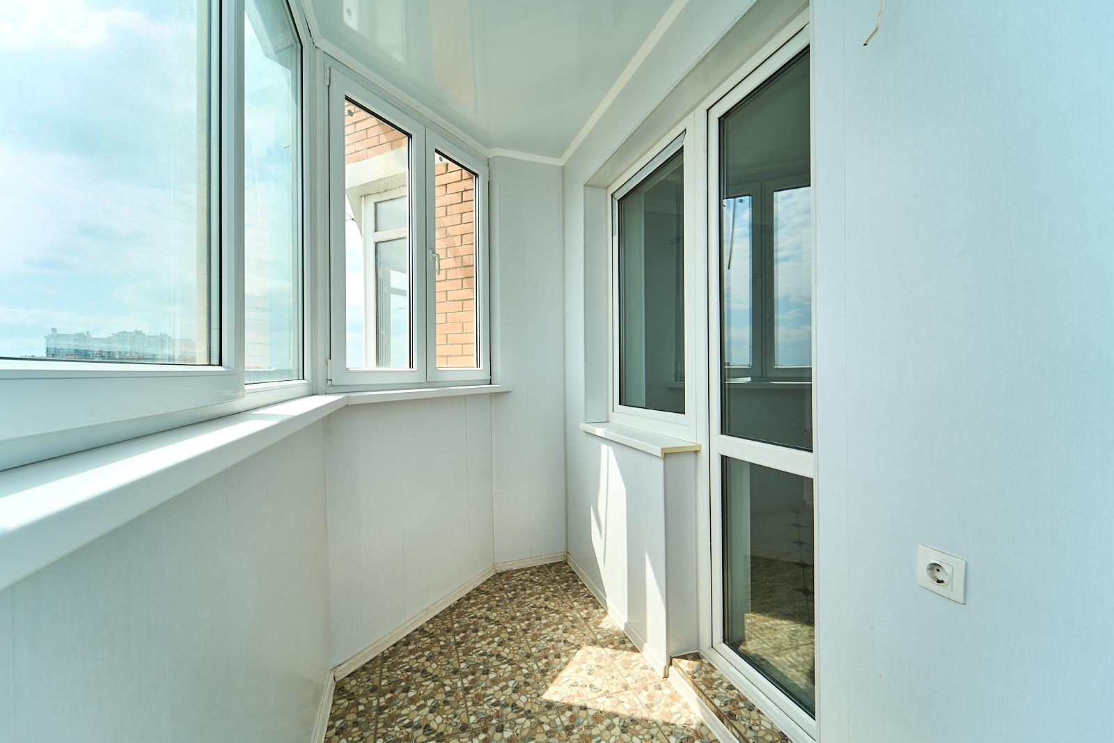 Фото №5: 1-комнатная квартира 50 м² - Краснодар, Прикубанский внутригородской округ, Солнечный, мкр. Фестивальный, ул. Яна Полуяна, 51/1