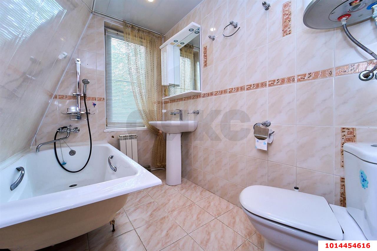 Фото №12: Дом 204 м² + 4 сот. - Краснодар, Карасунский внутригородской округ, мкр. Хлопчато-бумажный Комбинат, ул. Луначарского, 37