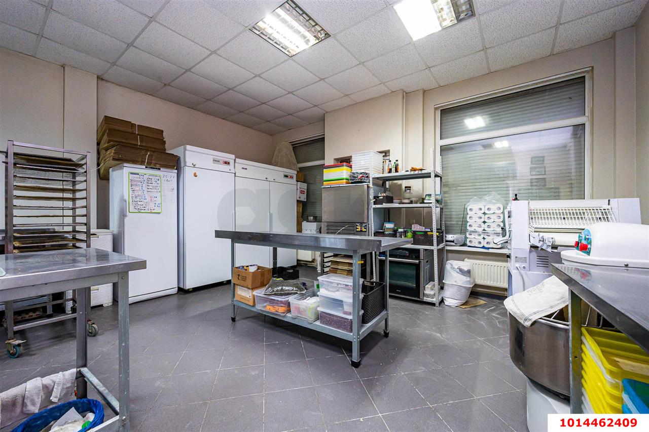 Фото №10: Коммерция 105 м² - Краснодар, Западный внутригородской округ, мкр. Центральный, ул. Кубанская Набережная, 158