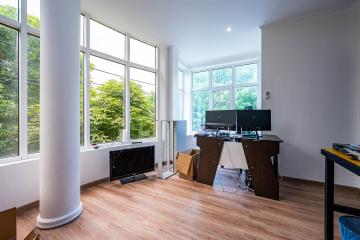 Фото №4: Коммерция 105 м² - Краснодар, мкр. Центральный, ул. Кубанская Набережная, 158