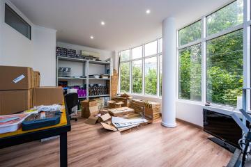 Фото №1: Коммерция 105 м² - Краснодар, мкр. Центральный, ул. Кубанская Набережная, 158