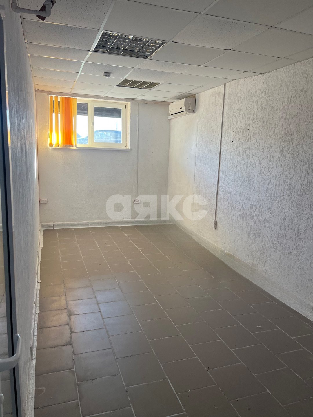 Фото №2: Коммерция 19 м² - Темрюк, ул. Анджиевского, 55к6