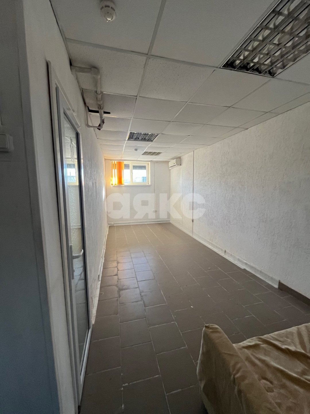 Фото №3: Коммерция 19 м² - Темрюк, ул. Анджиевского, 55к6