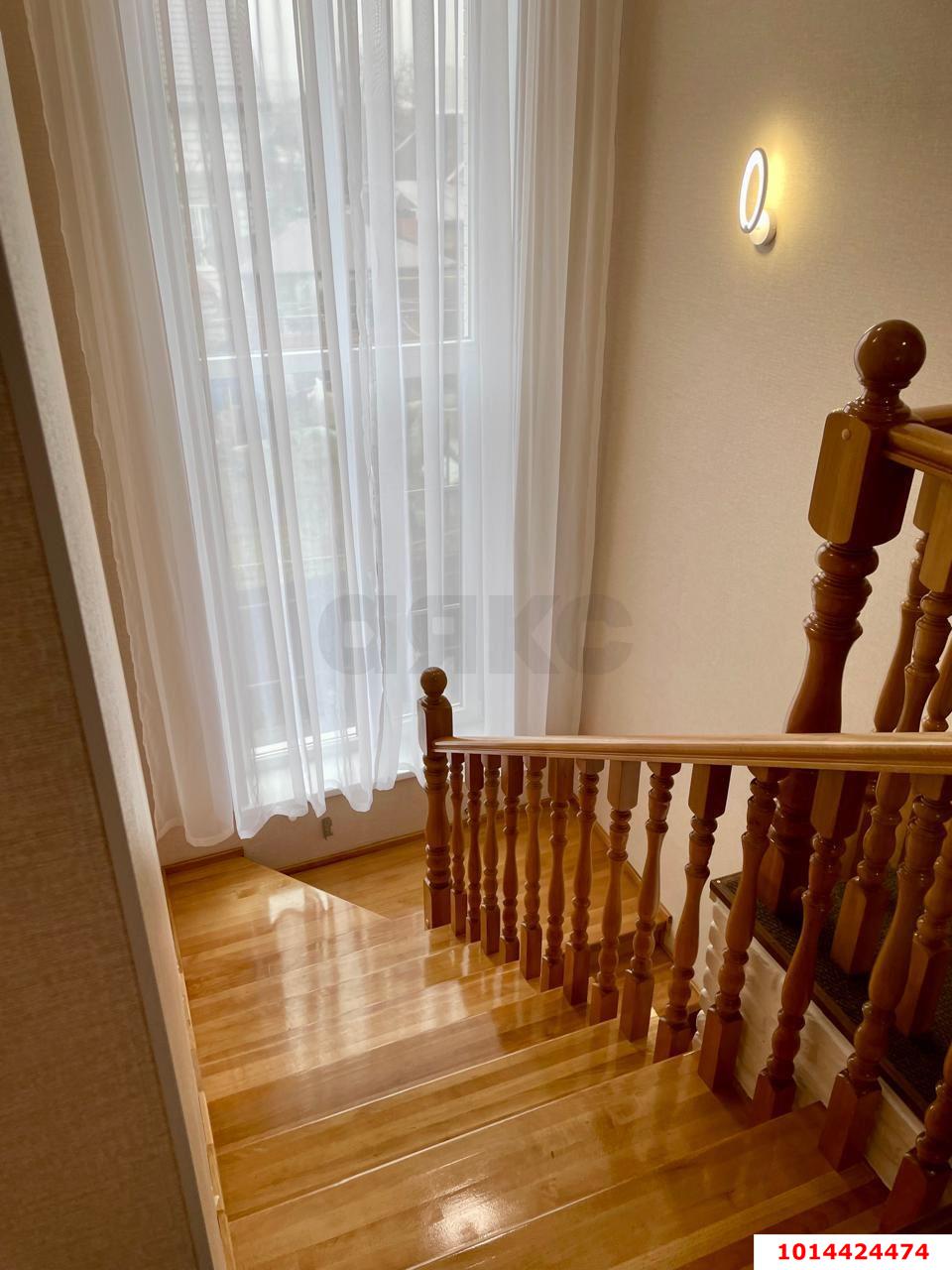 Фото №11: Дом 191 м² + 4.4 сот. - Краснодар, Прикубанский внутригородской округ, Калинино, мкр. Завод Радиоизмерительных Приборов, ул. 2-я Российская, 114