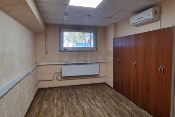 Фото №3: Торговое помещение 59 м² - Краснодар, мкр. Московский, ул. Карякина