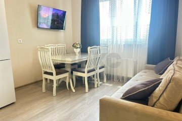 Фото №1: 1-комнатная квартира 50 м² - Краснодар, мкр. жилой комплекс Стрижи, ул. Автолюбителей, 1Г