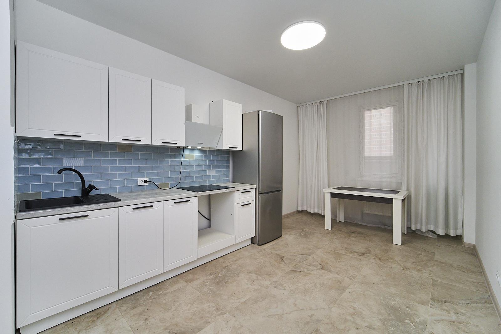 Фото №1: 1-комнатная квартира 37 м² - Краснодар, жилой комплекс Западный Город, Прикубанский внутригородской округ, мкр. жилой комплекс Самолёт, ул. Западный Обход, 39/2к7