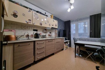 Фото №1: 2-комнатная квартира 60 м² - Краснодар, мкр. Юбилейный, ул. Рождественская набережная, 35