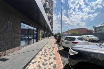Фото №2: Торговое помещение 50 м² - Краснодар, мкр. жилой комплекс Элегант, ул. Сормовская, 1/6