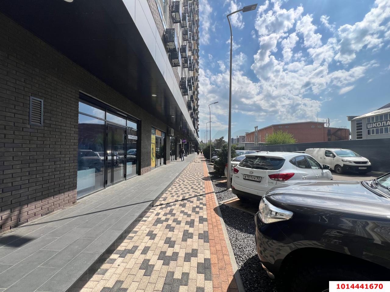 Фото №2: Торговое помещение 50 м² - Краснодар, жилой комплекс Элегант, ул. Сормовская, 1/6