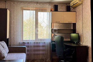 Фото №4: 3-комнатная квартира 60 м² - Мариуполь, мкр. Азовский, ул. 130-й Таганрогской Дивизии, 7