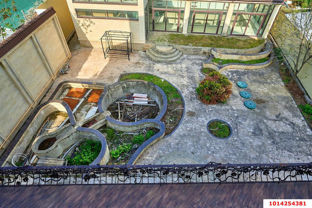 Фото №36: Дом 487 м² + 11.2 сот. - Краснодар, Центральный, ул. Краснодонская, 39