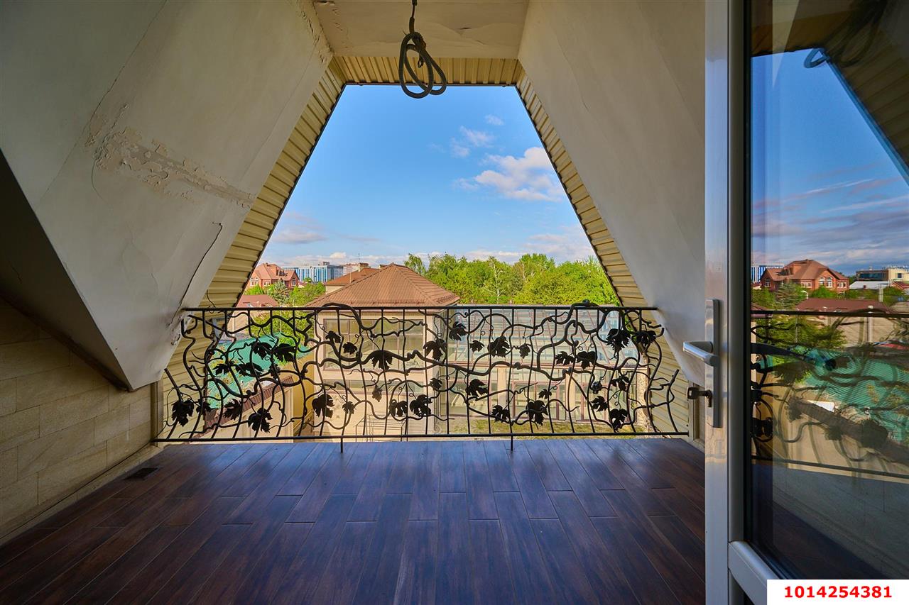 Фото №33: Дом 487 м² + 11.2 сот. - Краснодар, Западный внутригородской округ, Горогороды, мкр. Центральный, ул. Краснодонская, 39